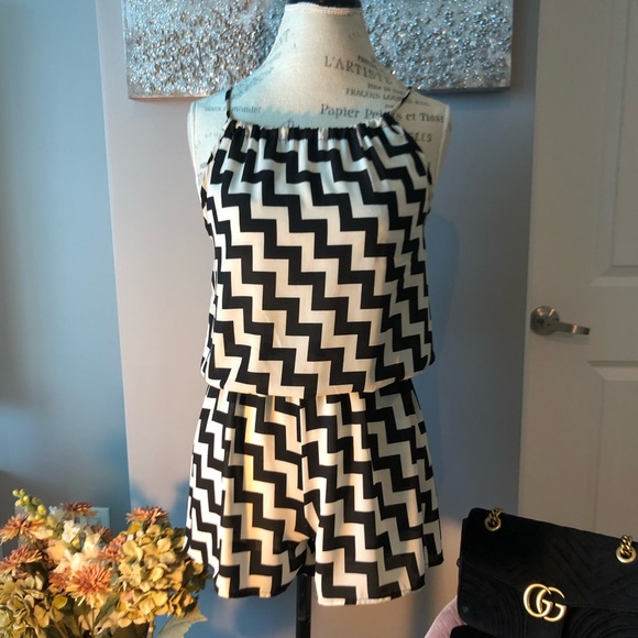 Pattern romper - Picture 2 of 2